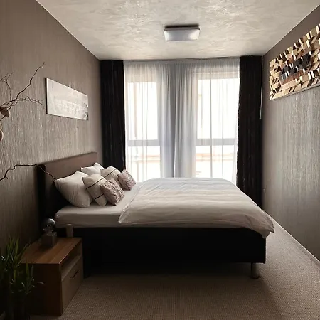 Leonardo - Center 特尔纳瓦