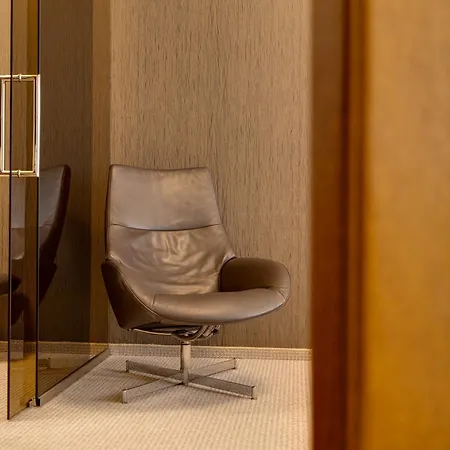 Leonardo - Center 公寓 *